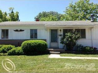 87 Victory Dr, Pontiac, MI