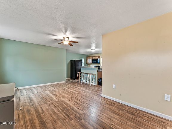 2nd image of 965 Malone Rd