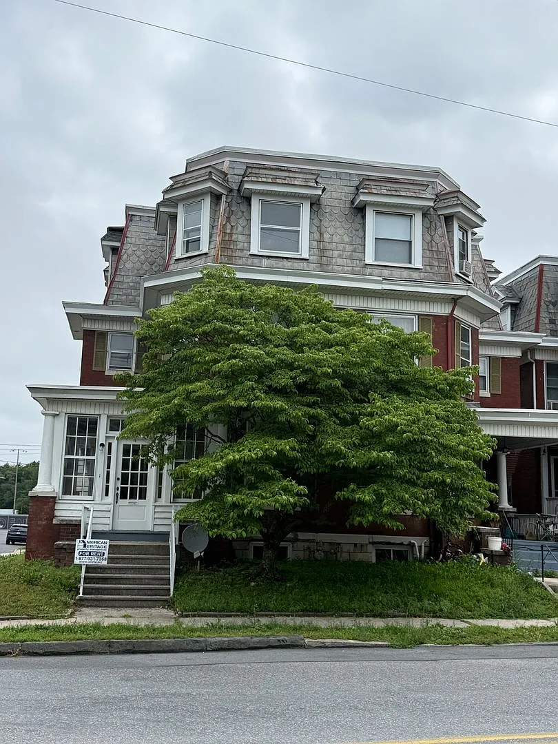 49 W. Commerce Street, Chambersburg, PA 17201 — Photo 1