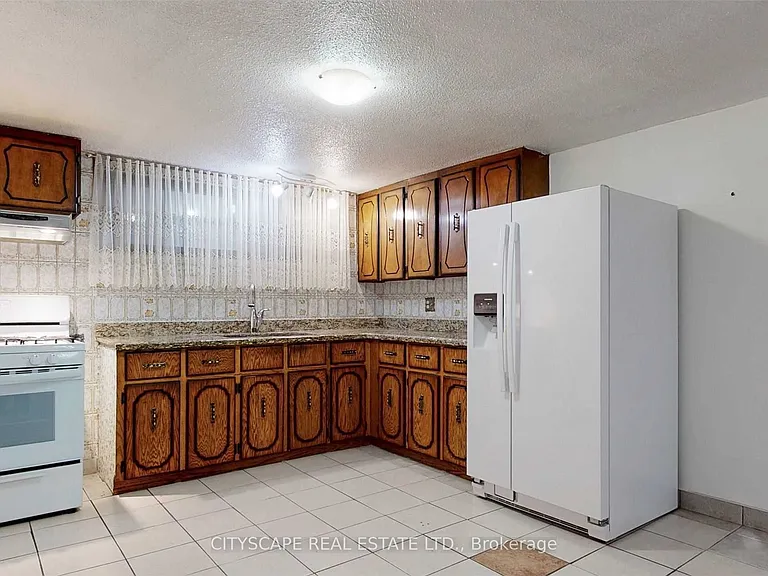 14 Beacon Rd — Photo 5
