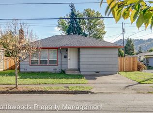 2009 E St, Springfield, OR 97477