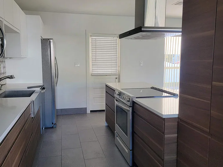 4514 S Gaines Rd — Photo 28