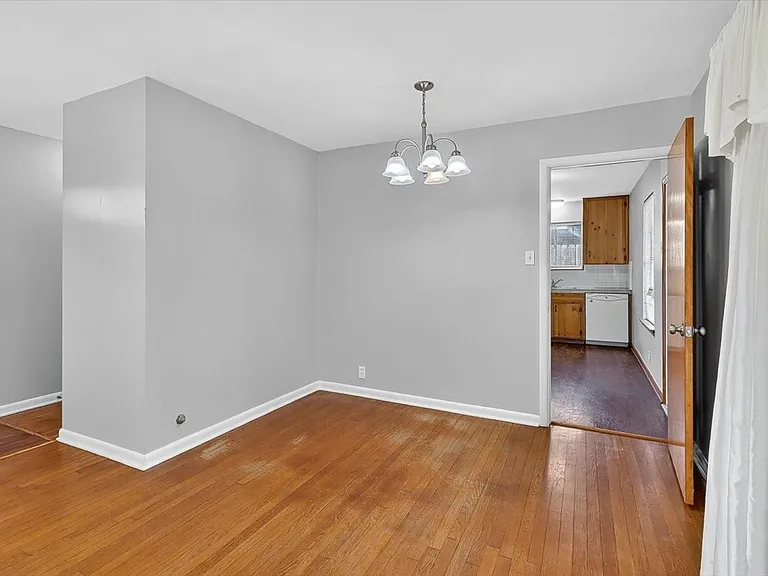 4637 Calvin Dr — Photo 7