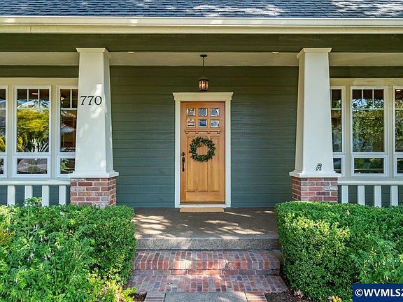3rd image of 770 SE Cynthian Dr