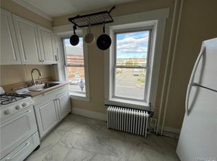 65 Audrey Ave #200, Oyster Bay, NY 11771