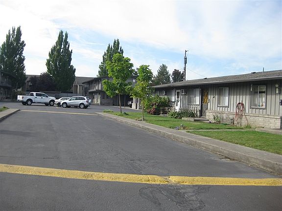 2nd image of 628 Berrydale Ave APT 11