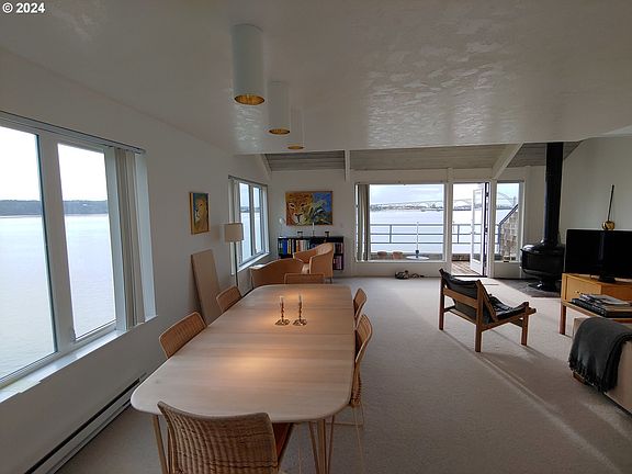 4th image of 1000 SE Bay Blvd #152