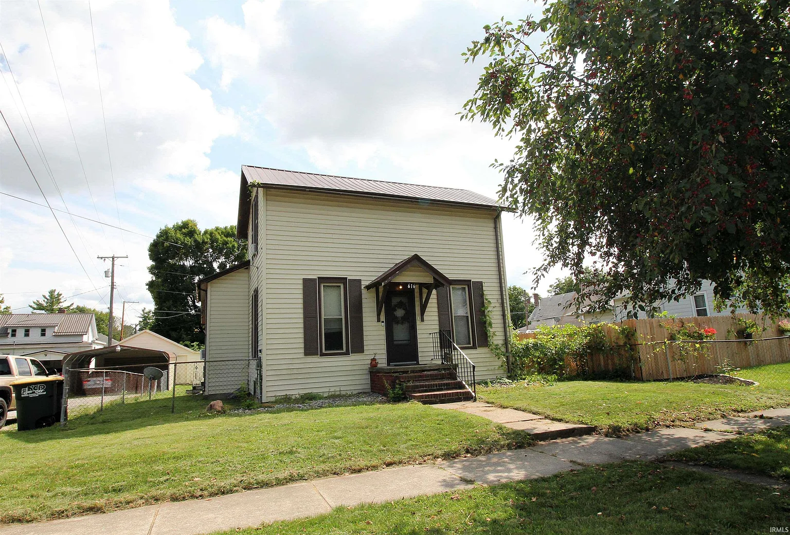 616 Richmond St photo 1