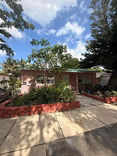 2835 SW 37th Ct #1 Photo 1