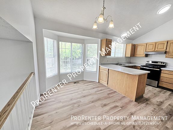 5th image of 9132 S Sandy Creek Cir