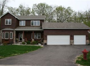 6020 Woodhill Ln, Rockford, MN 55373