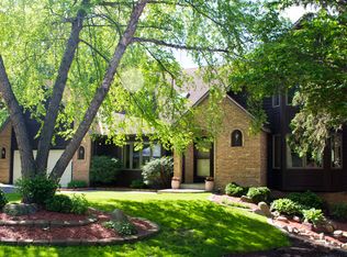 726 Saddle Wood Dr, Eagan, MN 55123