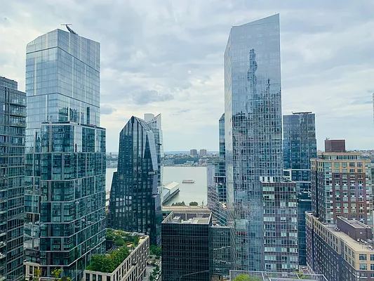 Rented by Algin Management | media 24