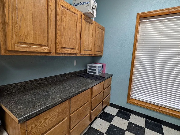 307 S Adair St — Photo 9