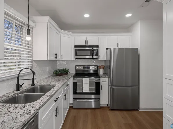 1613 Armstrong St NW, Huntsville, AL 35816