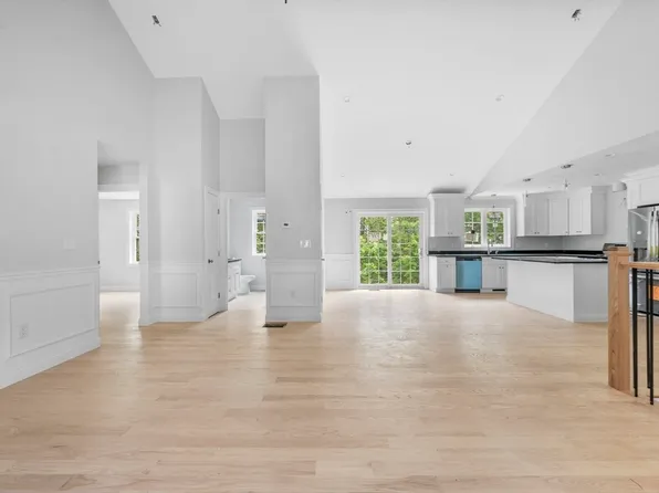 23 South St, Cherry Valley, MA 01611