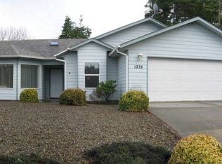 1235 Sanford St, Coos Bay, OR 97420