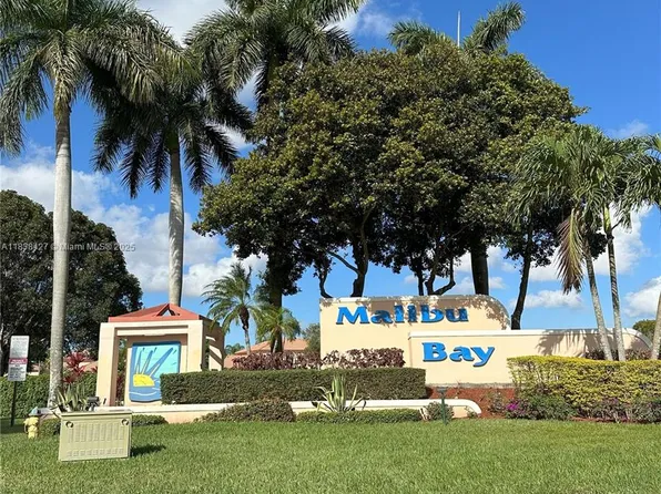 762 NW 208th Ter, Hollywood, FL 33029