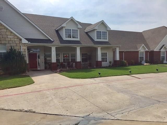 1st image of 7520A Glenview Dr