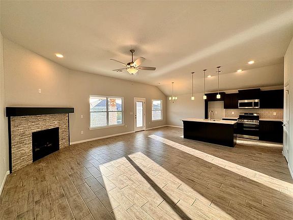 5th image of 1016 Blackjack Creek Dr