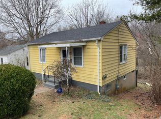 704 4th St, Martinsville, VA 24112