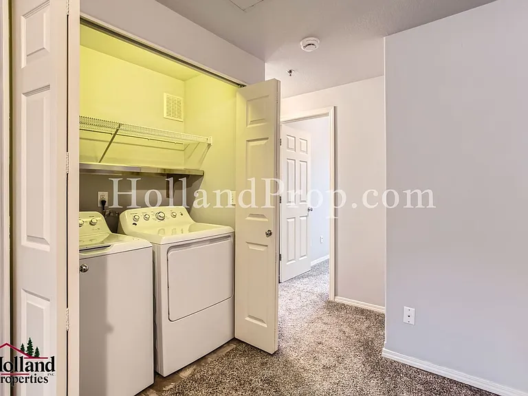 8641 NE Trafalgar Ln — Photo 14