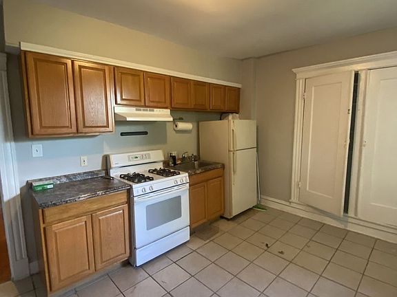 2nd image of 3026 Guilford Ave APT 2