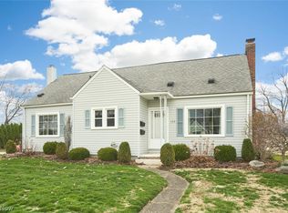 122 Fenton Ave, Mogadore, OH 44260