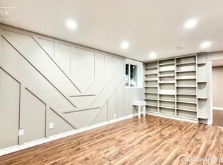 287 Resurrection Dr #2, Kitchener, ON N2N3H4