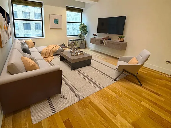 99 John St APT 2207, New York, NY 10038