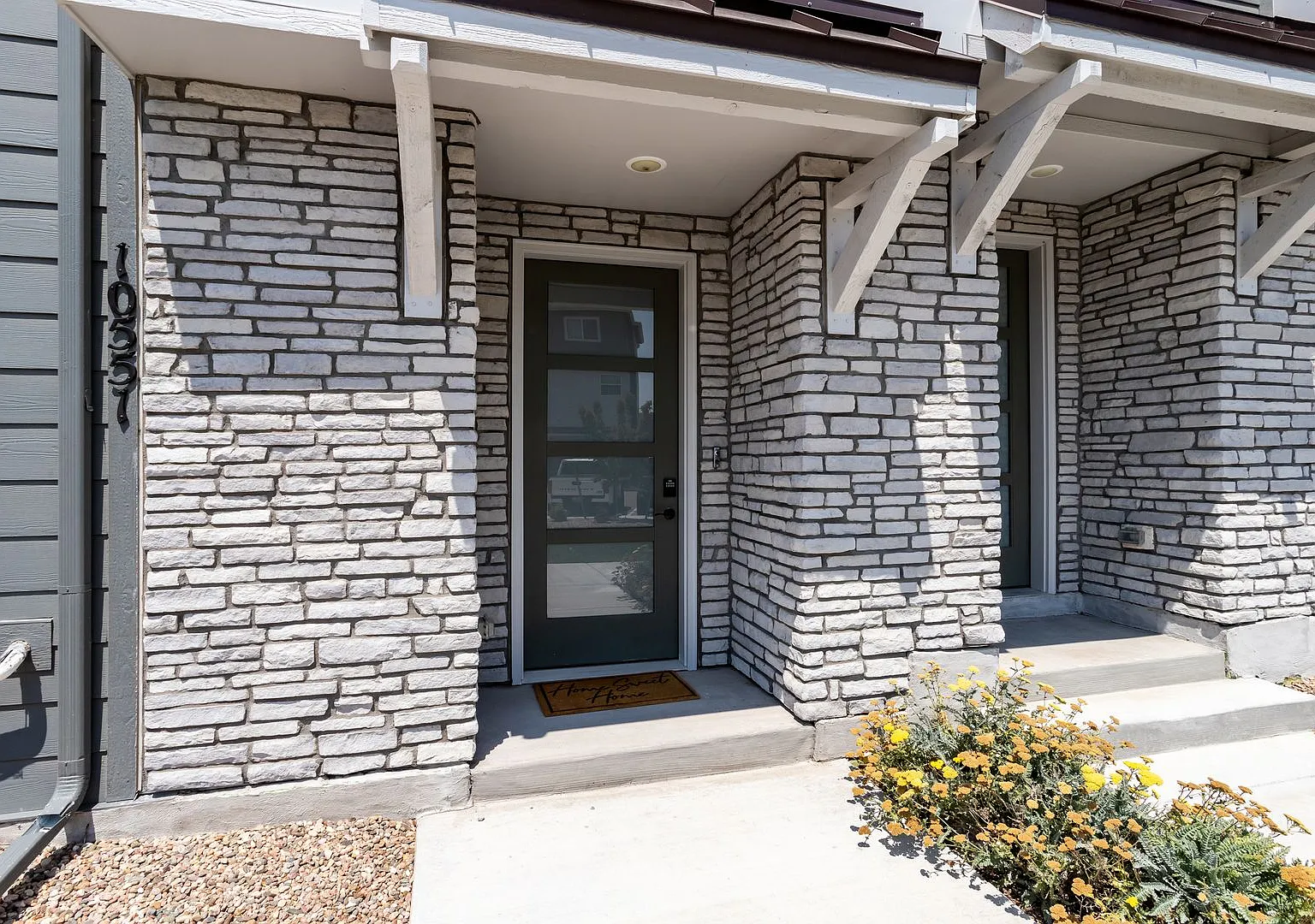 Modern Living in the Heart of a Thriving Community! — Photo 3