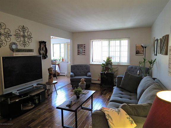 3rd image of 10 Donna Ct APT 8