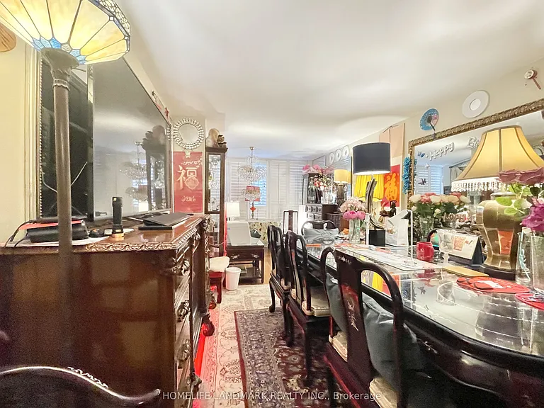 225 Davenport Rd #202 — Photo 9