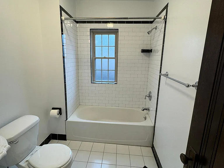 940 Amherst St #14 — Photo 7
