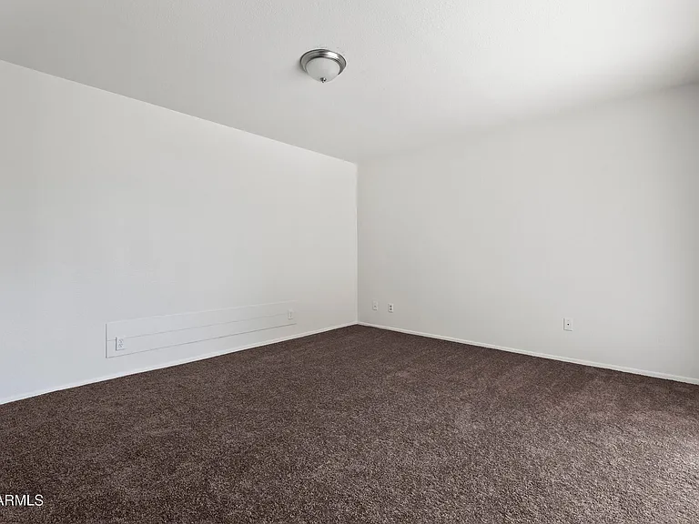 5212 N 67th Dr — Photo 27