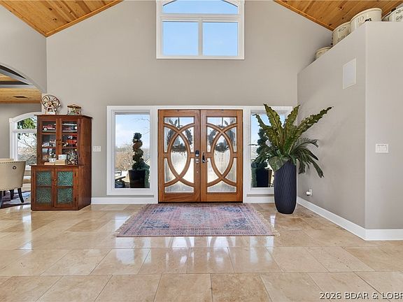 5th image of 890 Anemone Rd