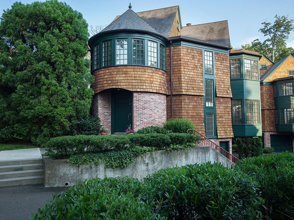 29 Mead Street