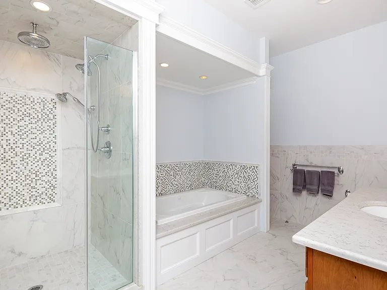 6 Wooded Oak Ln — Photo 11