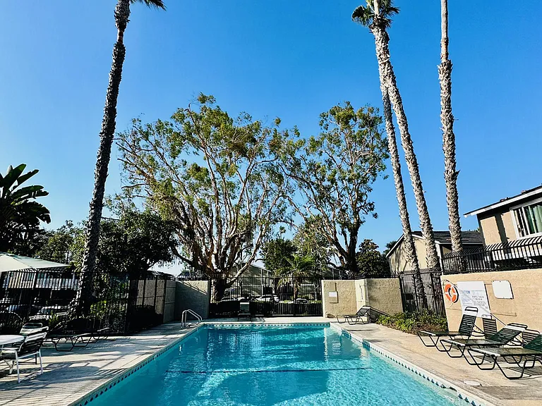 El Arroyo Dr — Photo 16