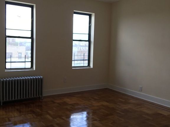 4th image of 3747 61st St APT 6D