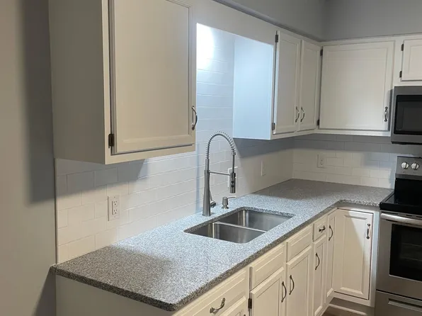 943 Chestnut Ridge Rd APT 1, Morgantown, WV 26505