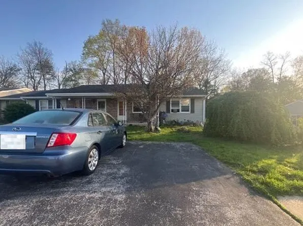 3800 Fox Chase Dr, Dover, PA 17315