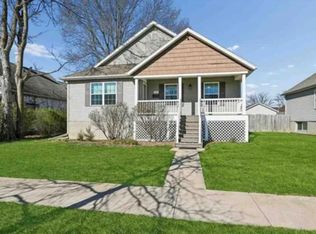 528 9th St SW, Cedar Rapids, IA 52404