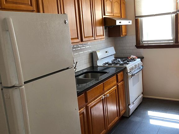 2nd image of 1527 Ryder St Floor 2