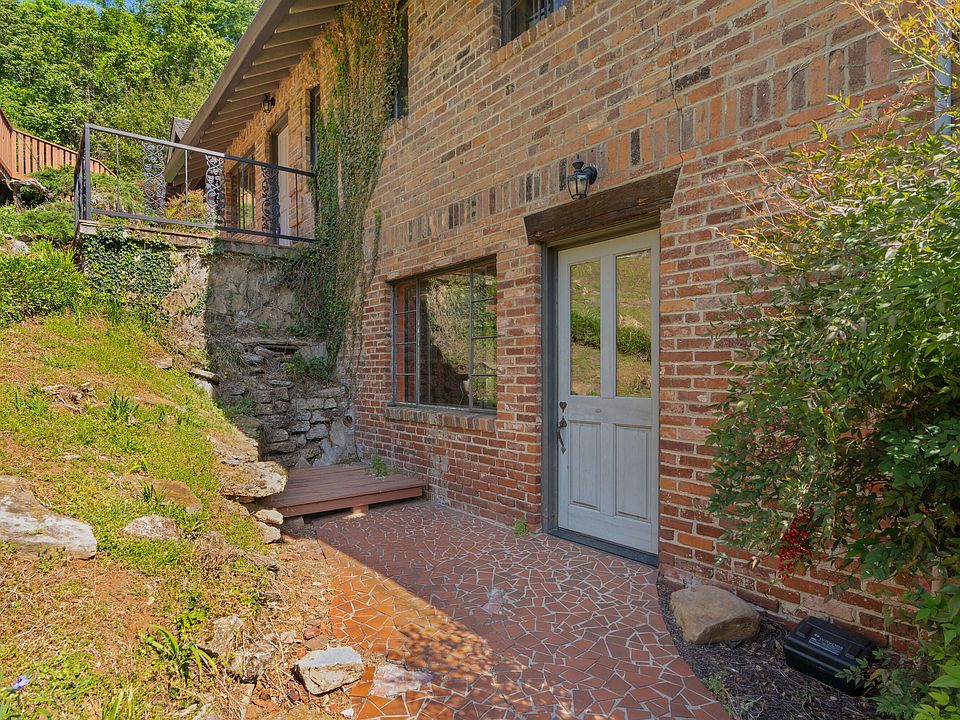 55th image of 2910 Crest Terrace Dr