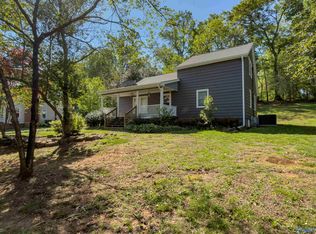 5601 Spring Creek Dr, Guntersville, AL 35976