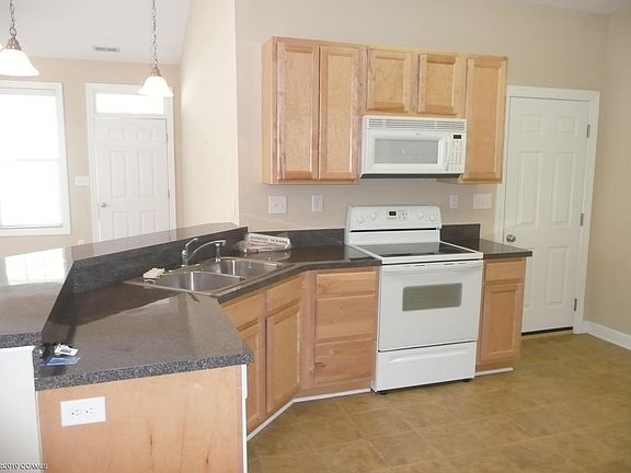 3rd image of 509-B Village Green Drive