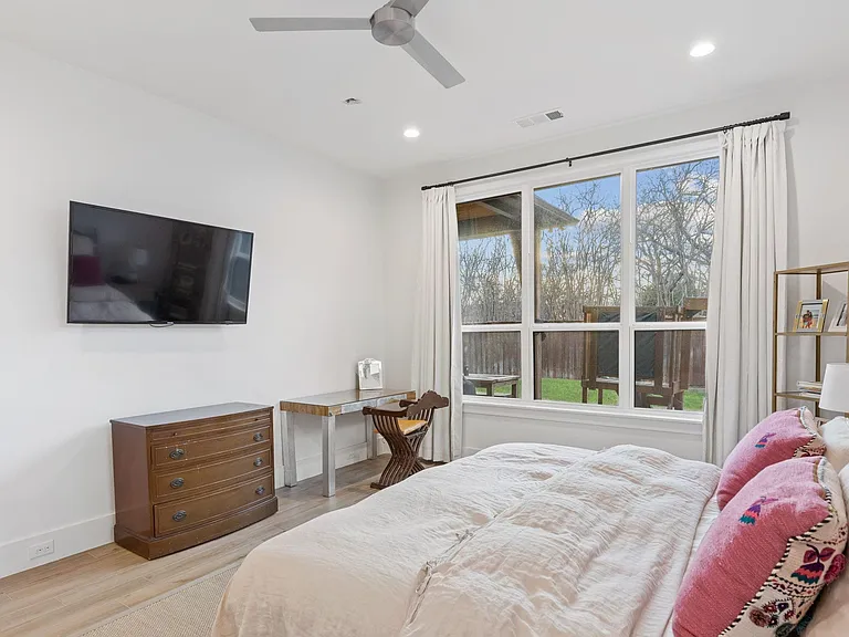 9847 Mixon Dr — Photo 18