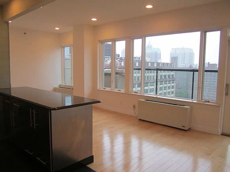 2nd image of 189 Bridge St APT 15C