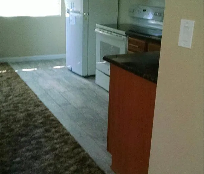 248 College Ct #B — Photo 2